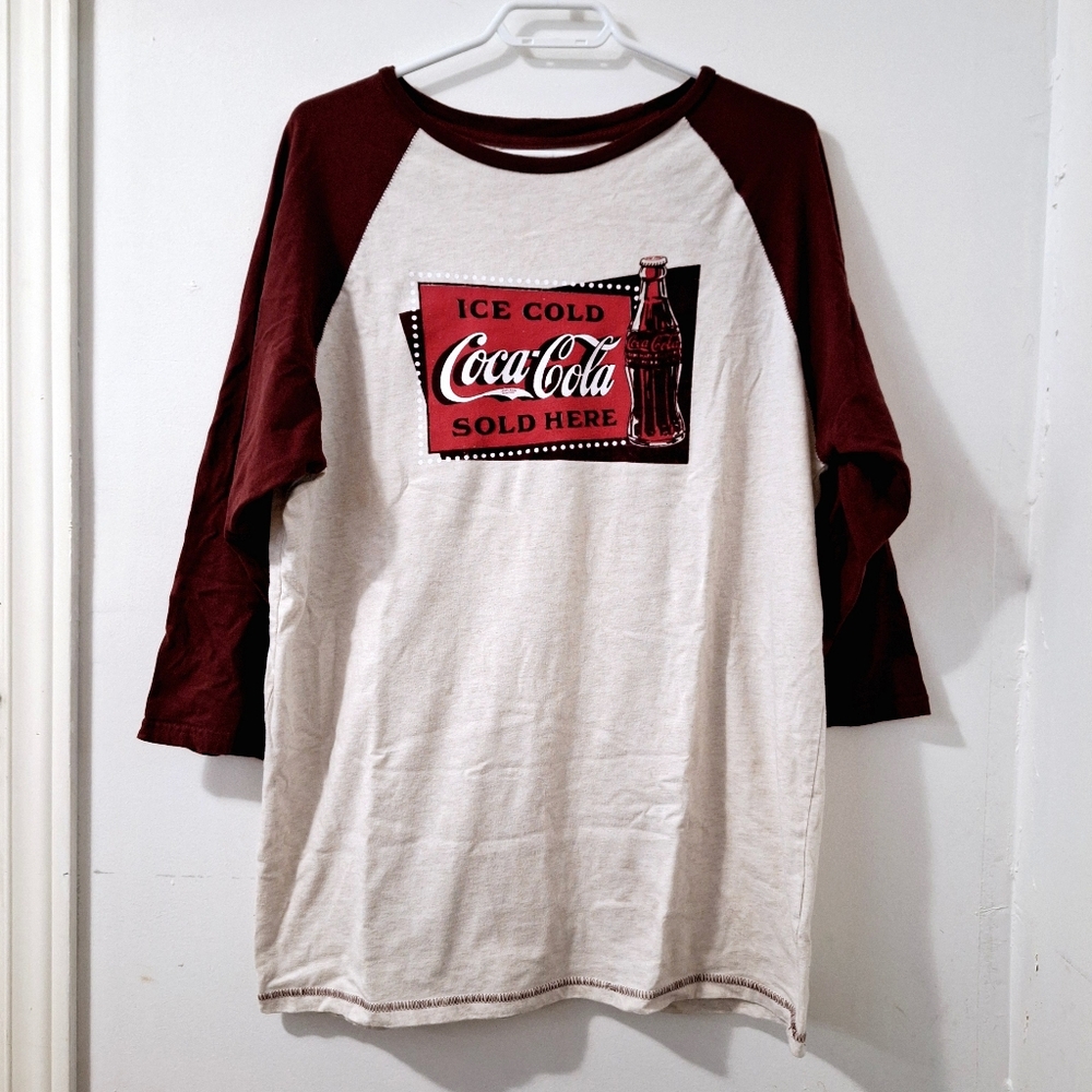 Red and White Coca-Cola Baseball Tee - L